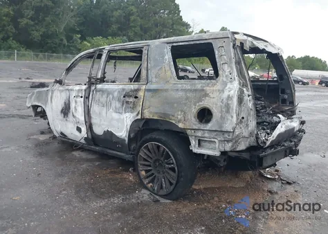 2016 Cadillac Escalade Platinum z USA, uszkodzony, nr VIN 1GYS4DKJ8GR113334